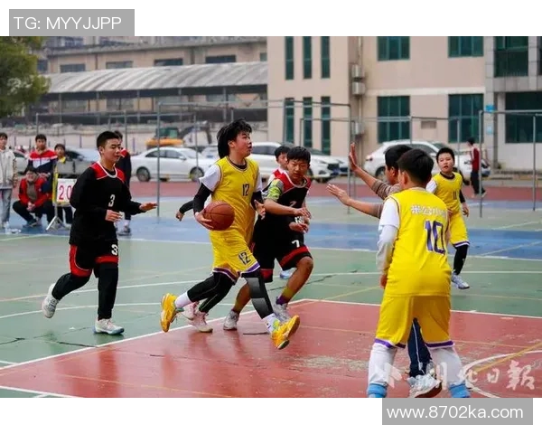 成都篮球队的节奏与战术分析聚焦球场魅力与团队协作